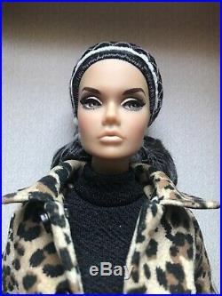 Poppy Parker Mad For Milan Doll Integrity Toys gorgeous long coat Ltd 1000