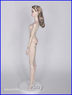 Ritorno Alla Vita Elyse Jolie Stilettos Out Convention Doll Nude