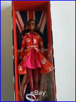 SUNNY SLICKERS / London Poppy Parker Doll / Fashion Royalty IT Wu / NRFB Shipper