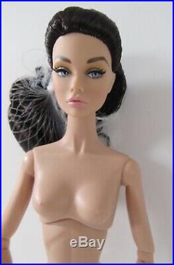 Split Decision Poppy Parker Dark Hair Nude With Stand & Coa
