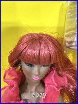 THE COLOR INFUSIONS COLLECTION COSMIC LOVE Amelie Dressed Doll