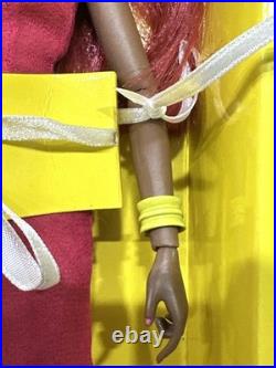 THE COLOR INFUSIONS COLLECTION COSMIC LOVE Amelie Dressed Doll