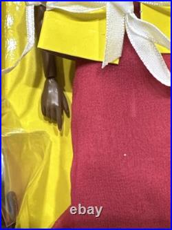 THE COLOR INFUSIONS COLLECTION COSMIC LOVE Amelie Dressed Doll