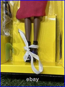 THE COLOR INFUSIONS COLLECTION COSMIC LOVE Amelie Dressed Doll