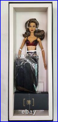Vamp Agnes von Weiss Fashion Royalty W Club Exclusive Doll NRFB